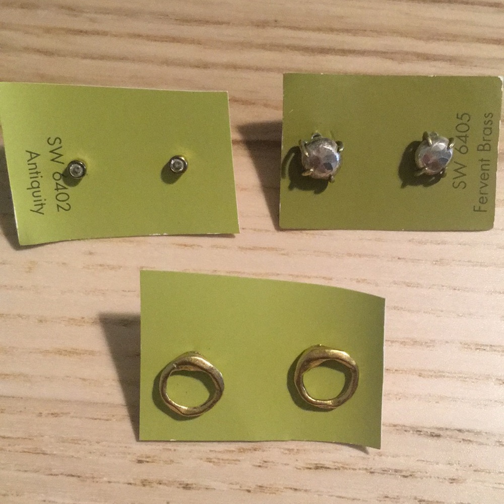 Tiny Shiny Stud Earrings✨ lot of 3